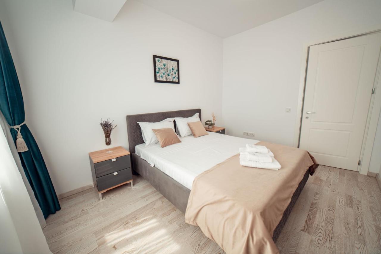 Cozy Aparthotel - Ultracentral Luxury Apartments Яш Екстериор снимка