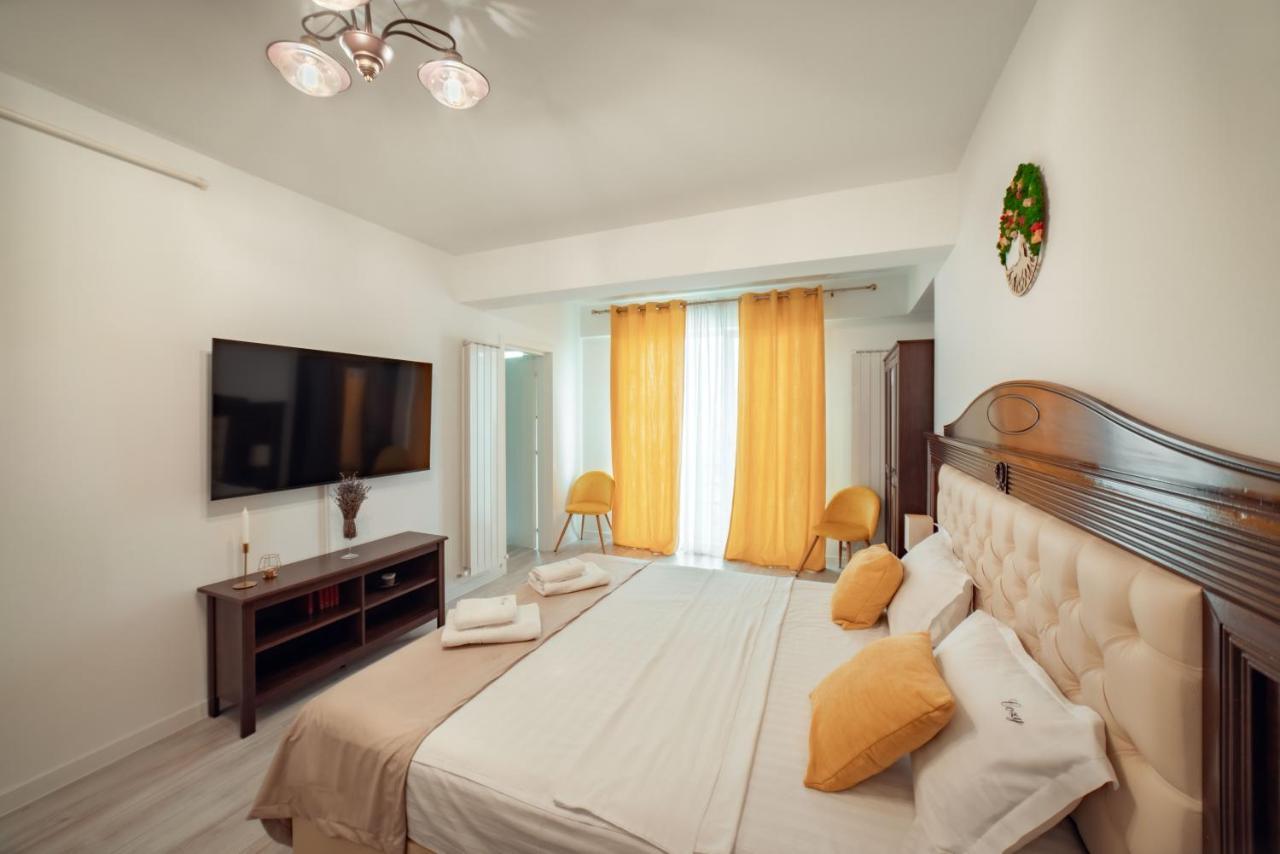 Cozy Aparthotel - Ultracentral Luxury Apartments Яш Екстериор снимка