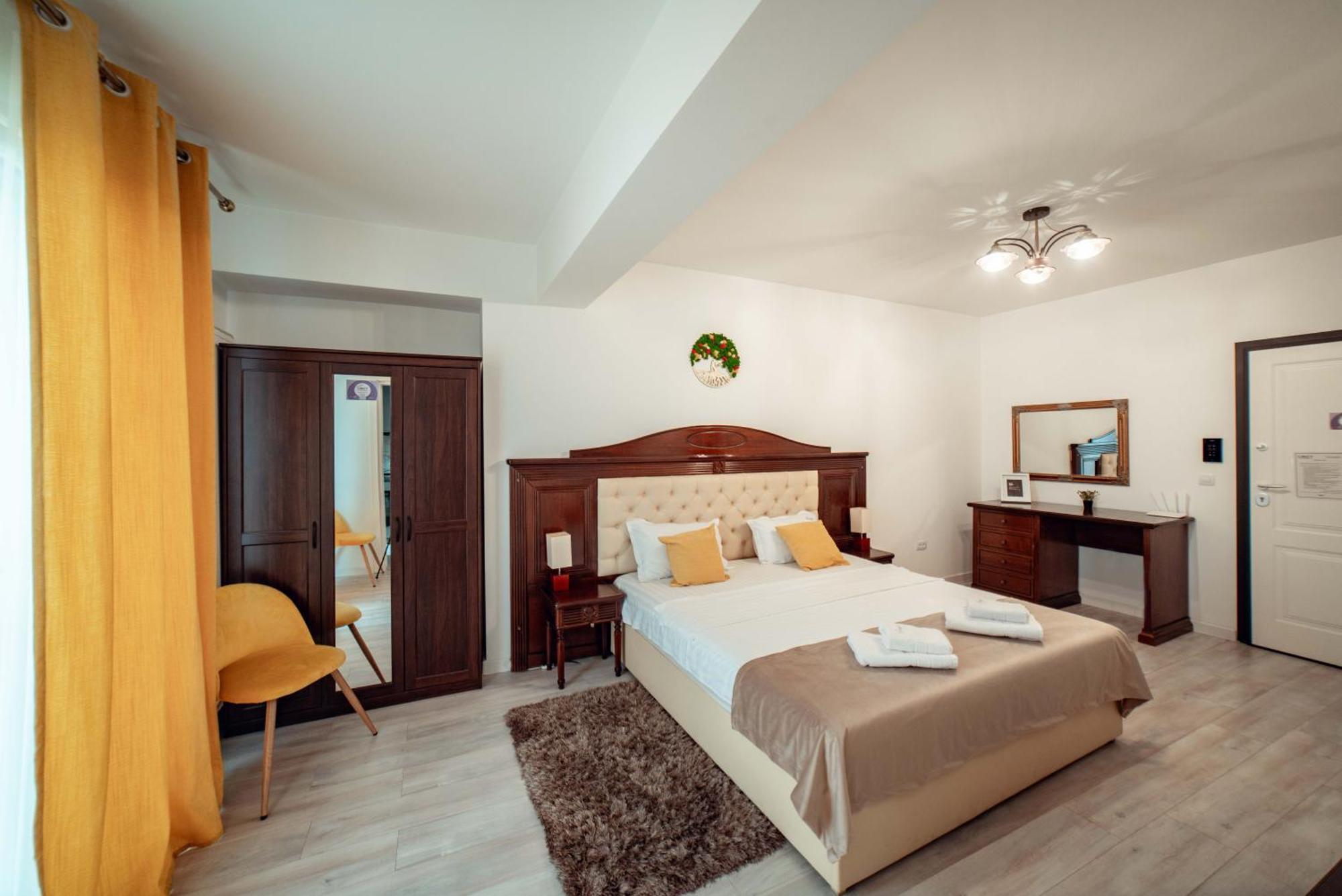 Cozy Aparthotel - Ultracentral Luxury Apartments Яш Екстериор снимка
