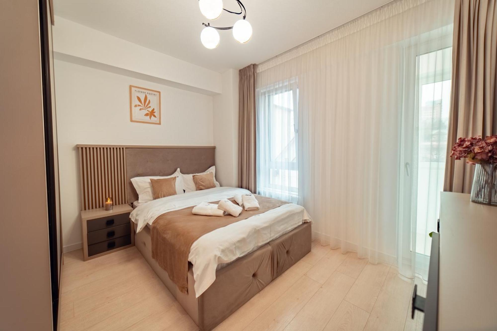 Cozy Aparthotel - Ultracentral Luxury Apartments Яш Екстериор снимка