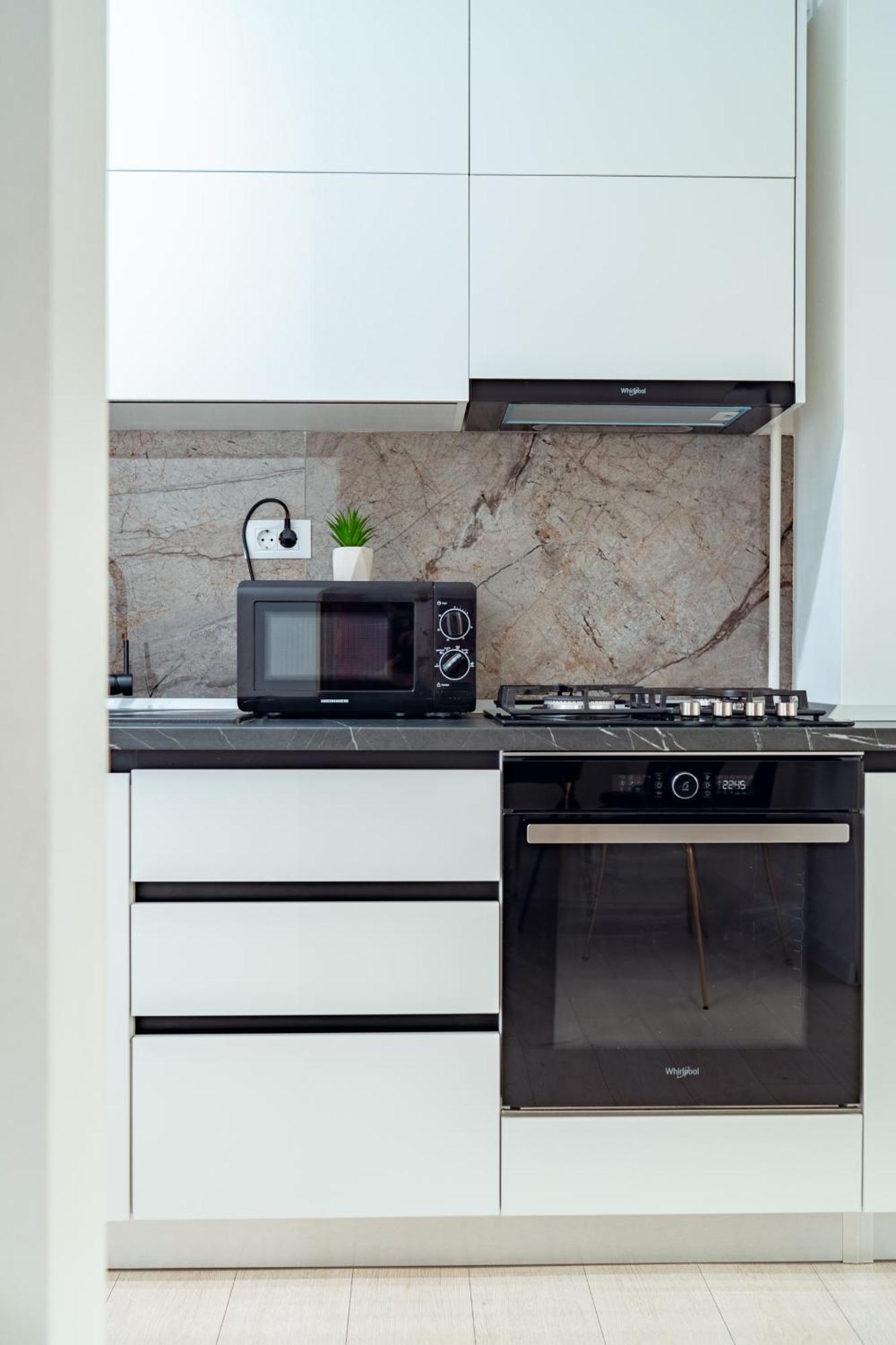 Cozy Aparthotel - Ultracentral Luxury Apartments Яш Екстериор снимка