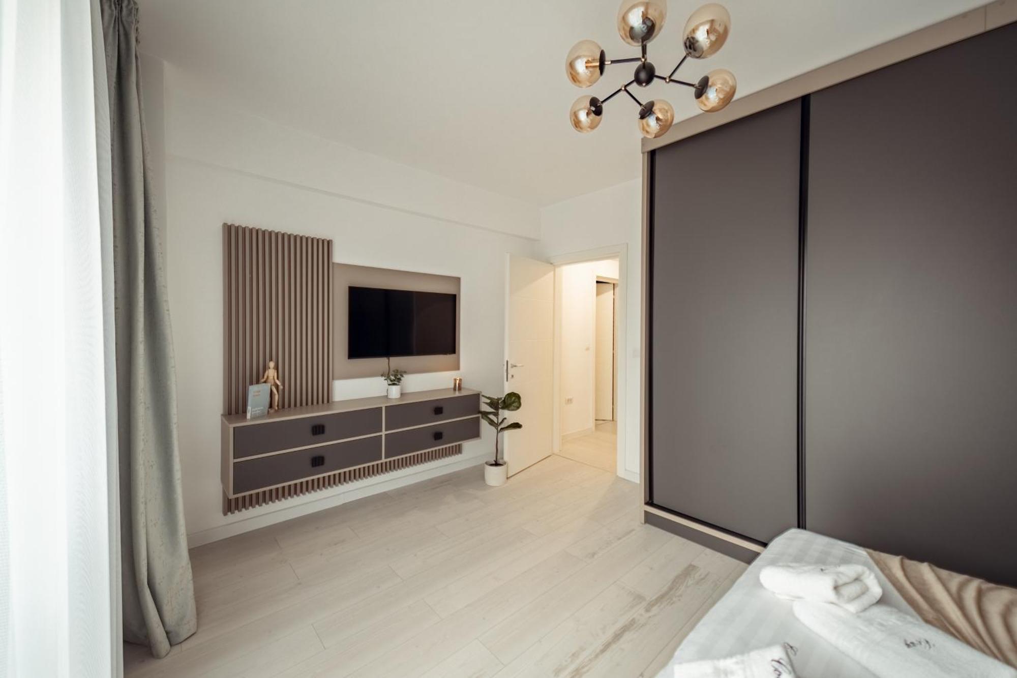 Cozy Aparthotel - Ultracentral Luxury Apartments Яш Екстериор снимка