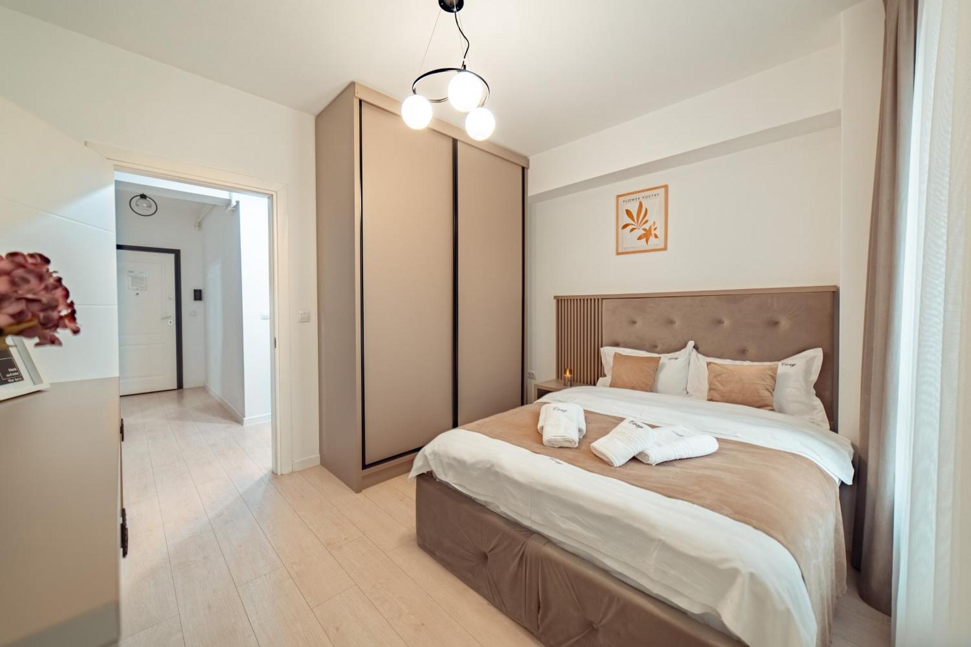 Cozy Aparthotel - Ultracentral Luxury Apartments Яш Екстериор снимка