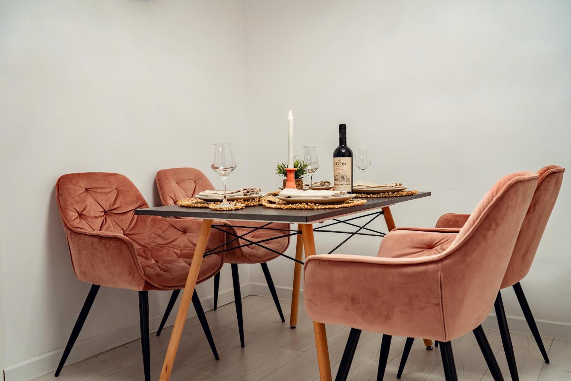 Cozy Aparthotel - Ultracentral Luxury Apartments Яш Екстериор снимка