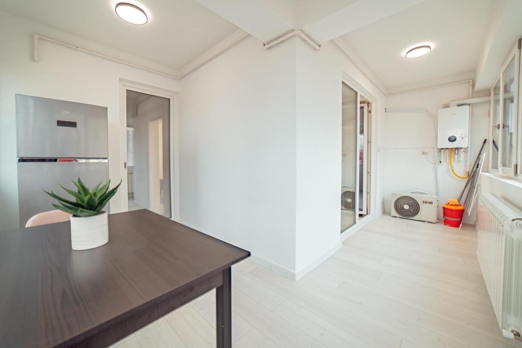 Cozy Aparthotel - Ultracentral Luxury Apartments Яш Екстериор снимка